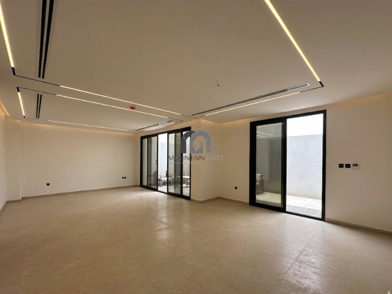 Townhouse in Al Ruwaidat Suburb, Sharjah Emirate, United Arab Emirates 3 - 18509602
