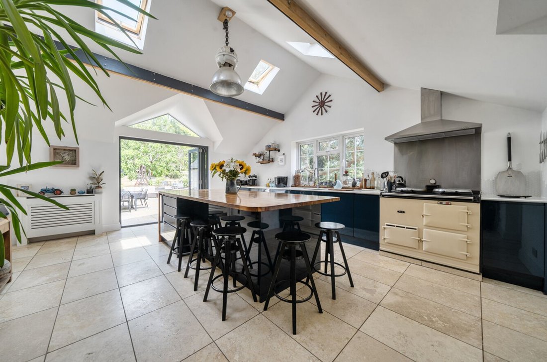 House in Okehurst, Billingshurst, England 2 - 18510974
