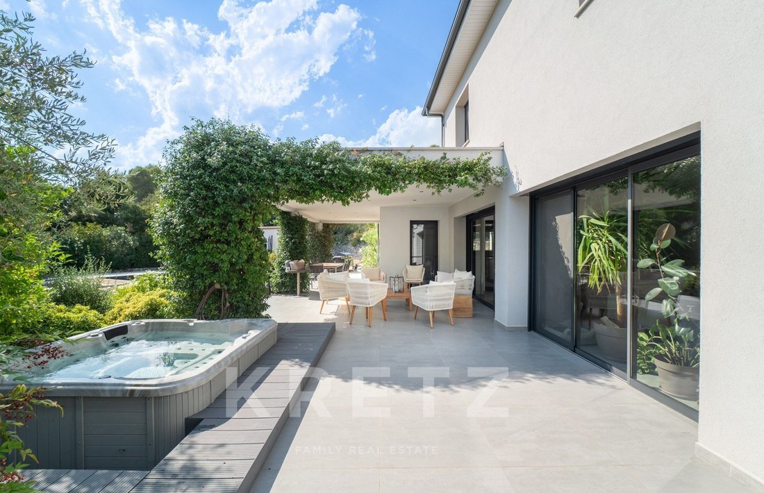 Villa in Camplanier, Nimes, France 5 - 18509489