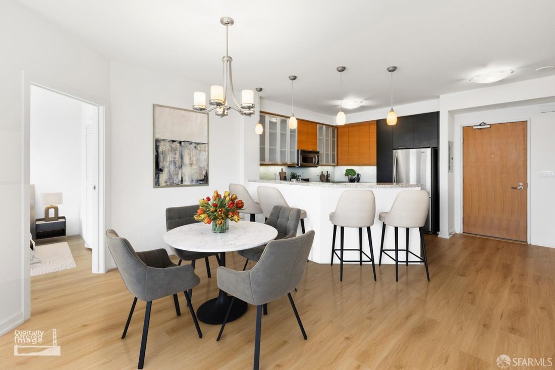 Condo in San Francisco, California, United States 3 - 18518382
