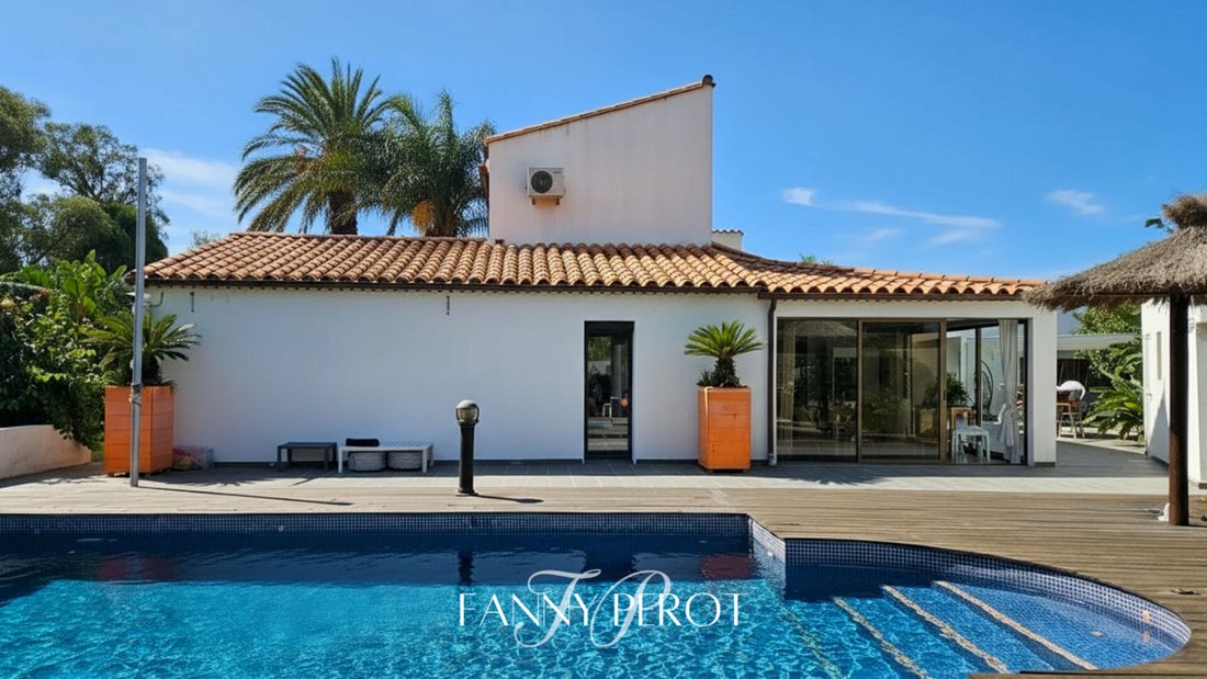 Villa in Saint-Cyprien, Occitania, France 2 - 18517954