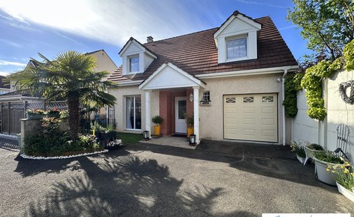 House in Villaroy, Guyancourt, France 1
