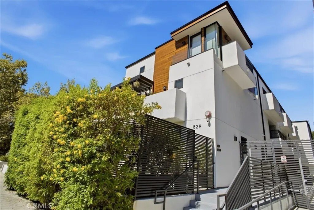 Condo in Los Angeles, California, United States 1 - 18517423