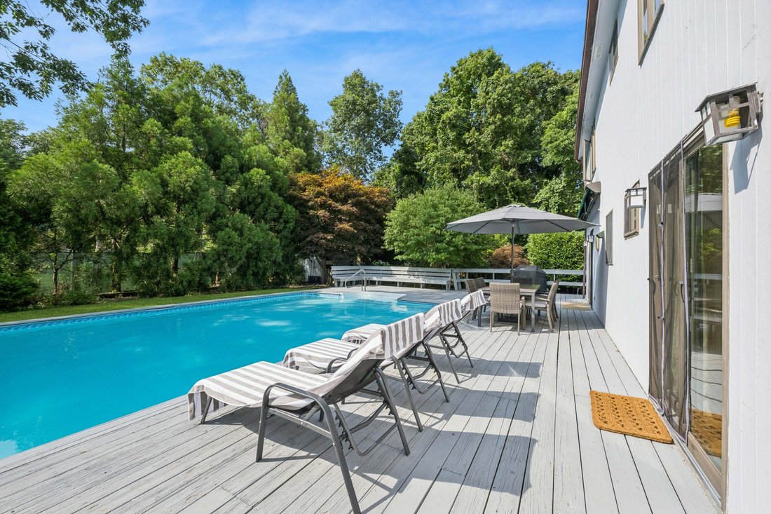 East Hampton, New York, United States 2 - 18355544