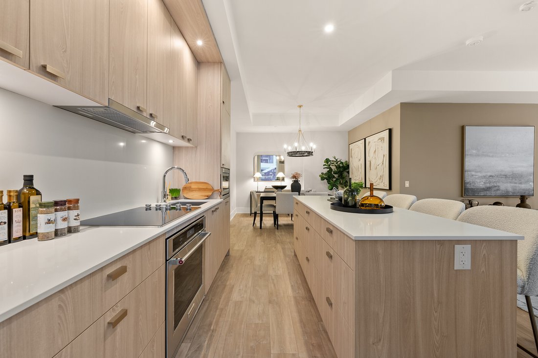 Condo in Toronto, Ontario, Canada 2 - 18516691