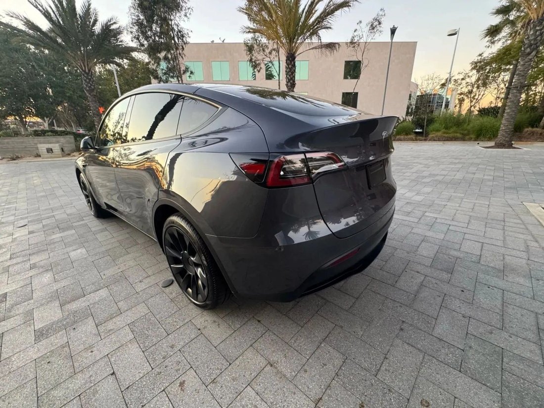 Suv in Riverside, CA, United States 4 - 18515822