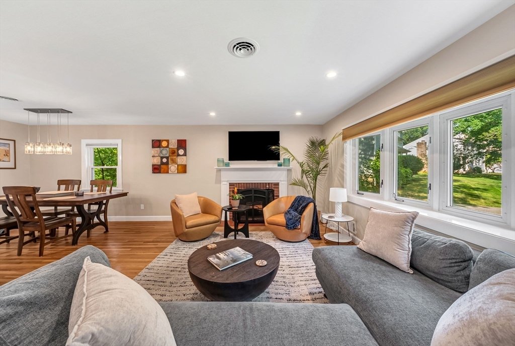 House in Needham, Massachusetts, United States 5 - 18409052