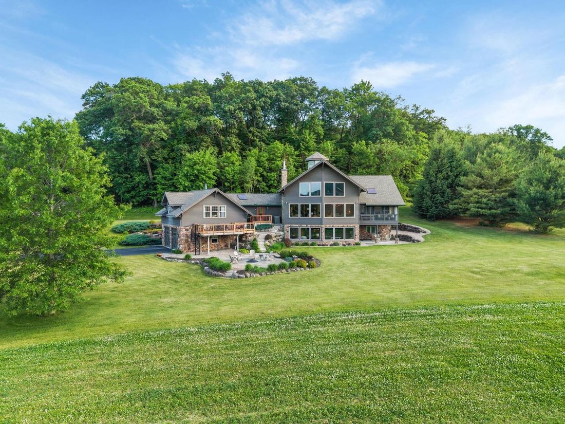 House in Bluffview, Wisconsin, United States 1 - 18511472