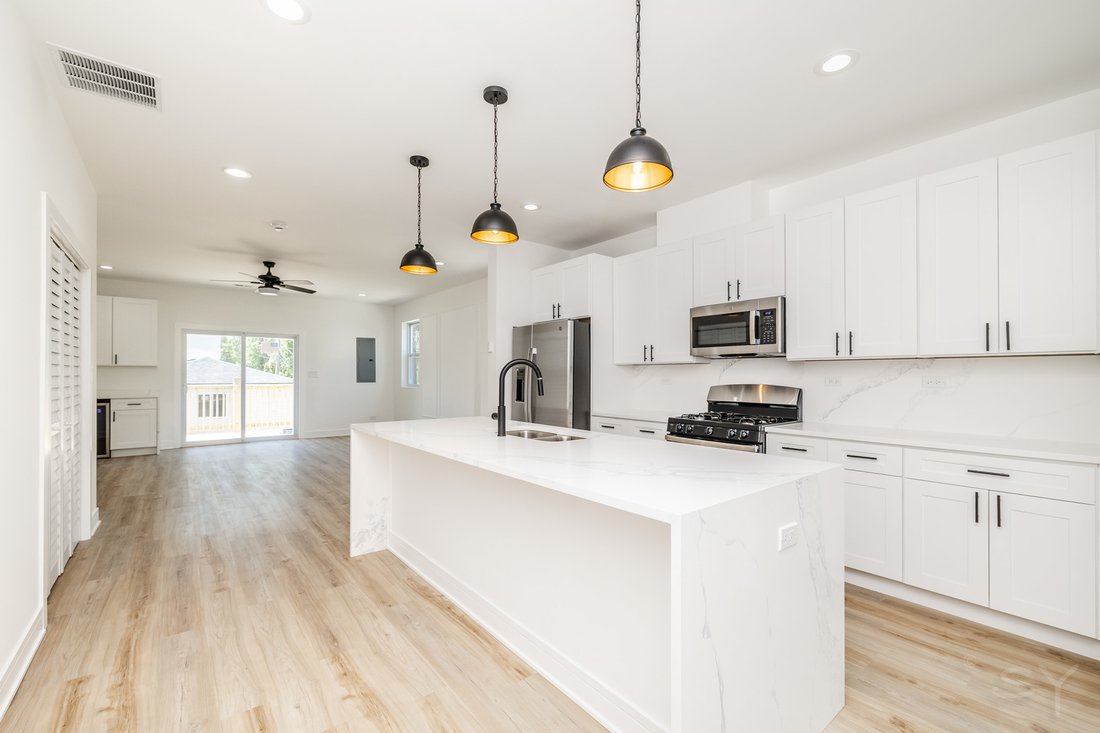 Chicago, Illinois, United States 4 - 18512077