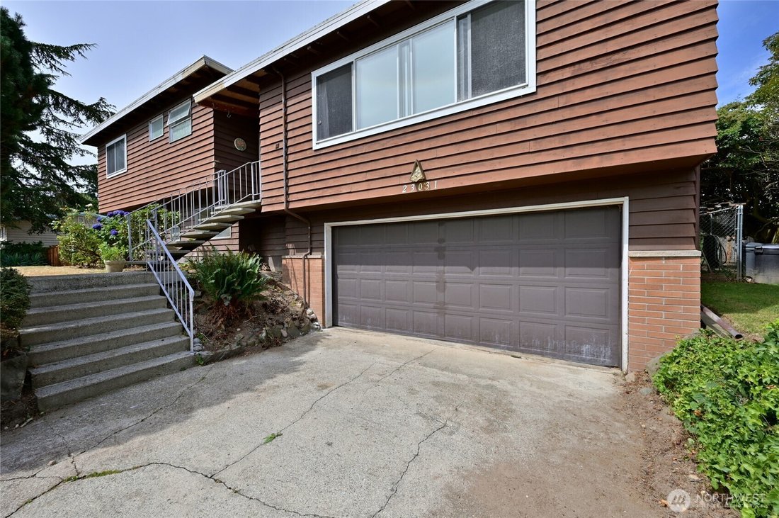 Des Moines, Washington, United States 3 - 18509819