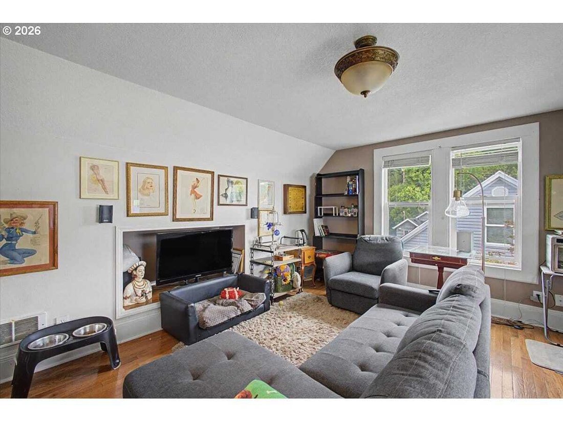 House in Ilwaco, Washington, United States 3 - 18511212