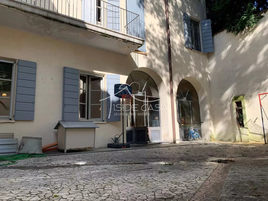 House in Historic Center, Mantua, Lombardy 4 - 18513202