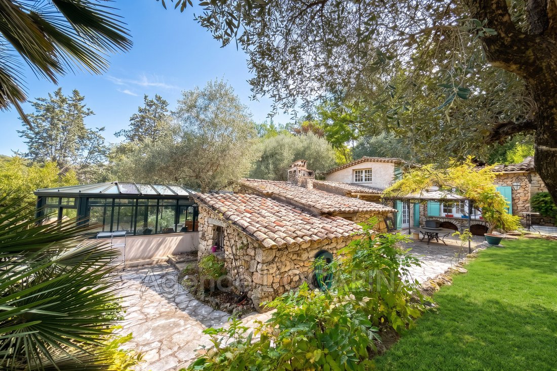 Villa in Le Rouret, Provence-Alpes-Côte d'Azur, France 2 - 16885398