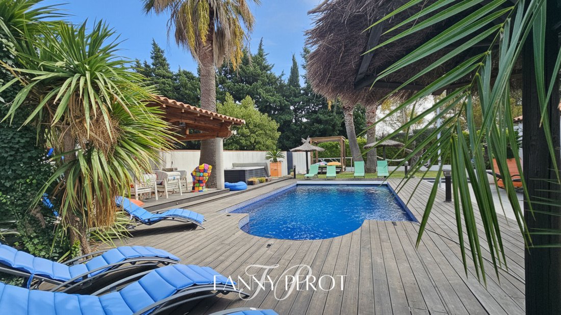 Villa in Saint-Cyprien, Occitania, France 4 - 18517954