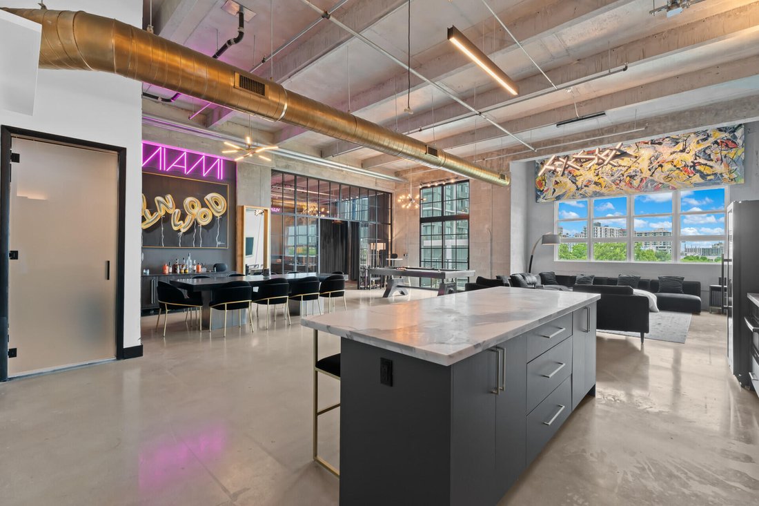 Condo in Miami, Florida, United States 1 - 18508240