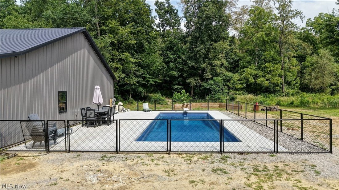 House in Uhrichsville, Ohio, United States 5 - 18514980