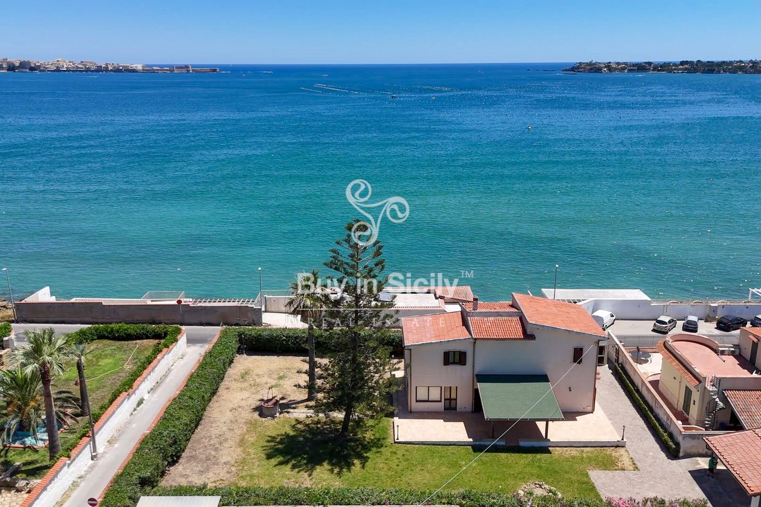 Villa in Fontane Bianche, Sicily, Italy 2 - 18508096