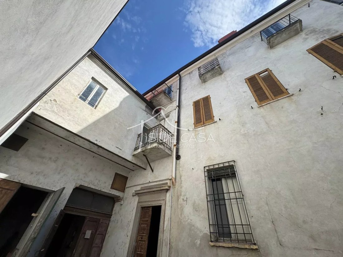 House in Historic Center, Mantua, Lombardy 2 - 18512886