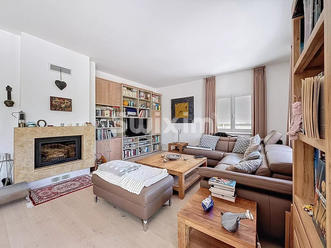 House in Divonne-les-Bains, Auvergne-Rhône-Alpes, France 5 - 18510026