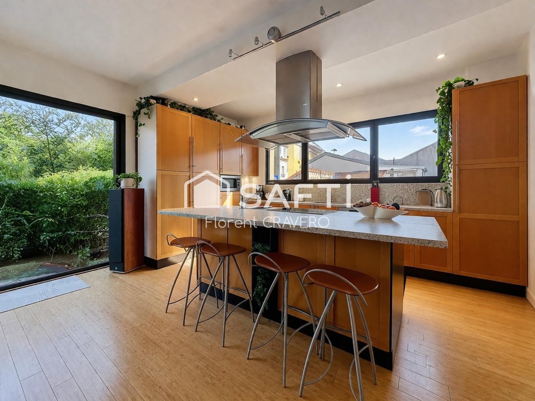 House in Arrondissement of Bobigny, Ile-de-France, France 3 - 18516959
