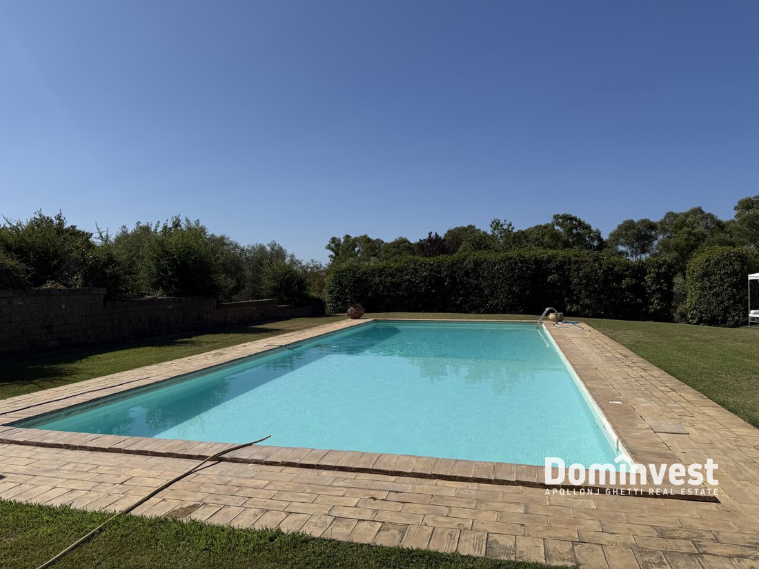 Villa in Montalto di Castro, Lazio, Italy 1 - 14871138