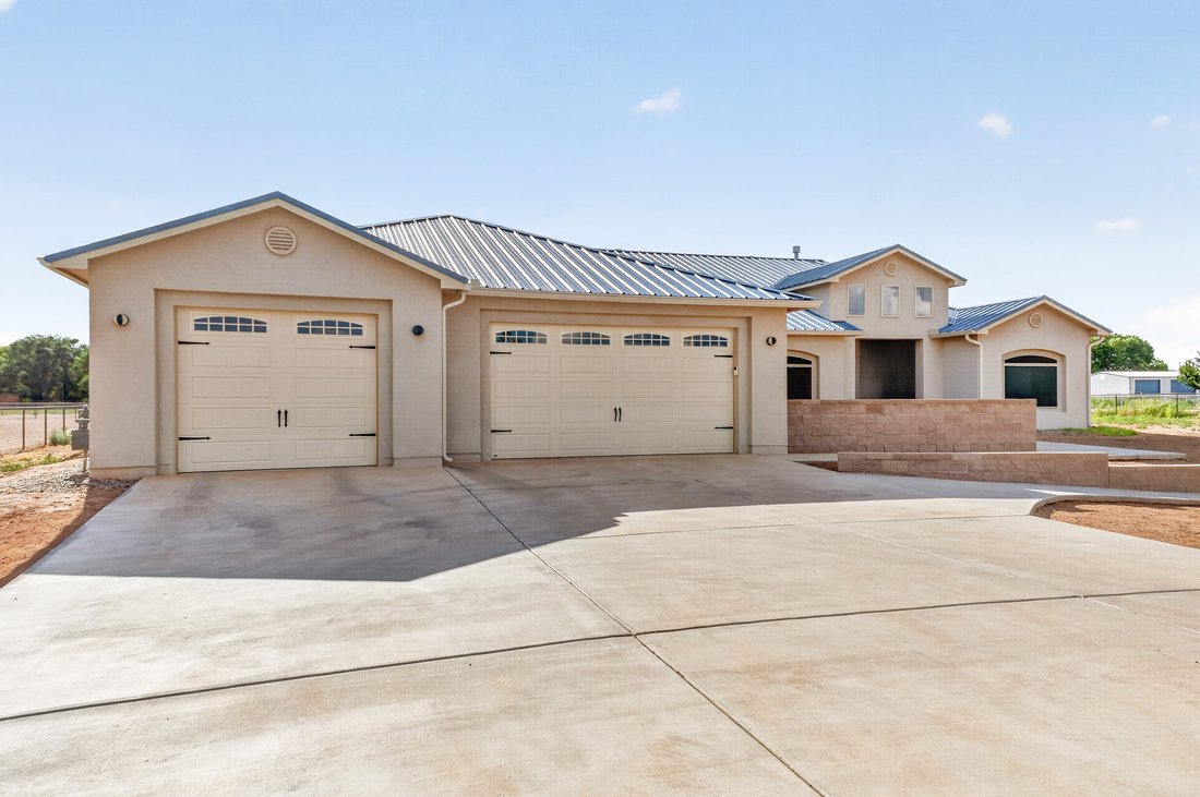 House in Los Lunas, New Mexico, United States 1 - 18509438