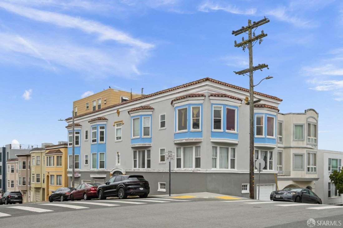 San Francisco, California, United States 1 - 18521088
