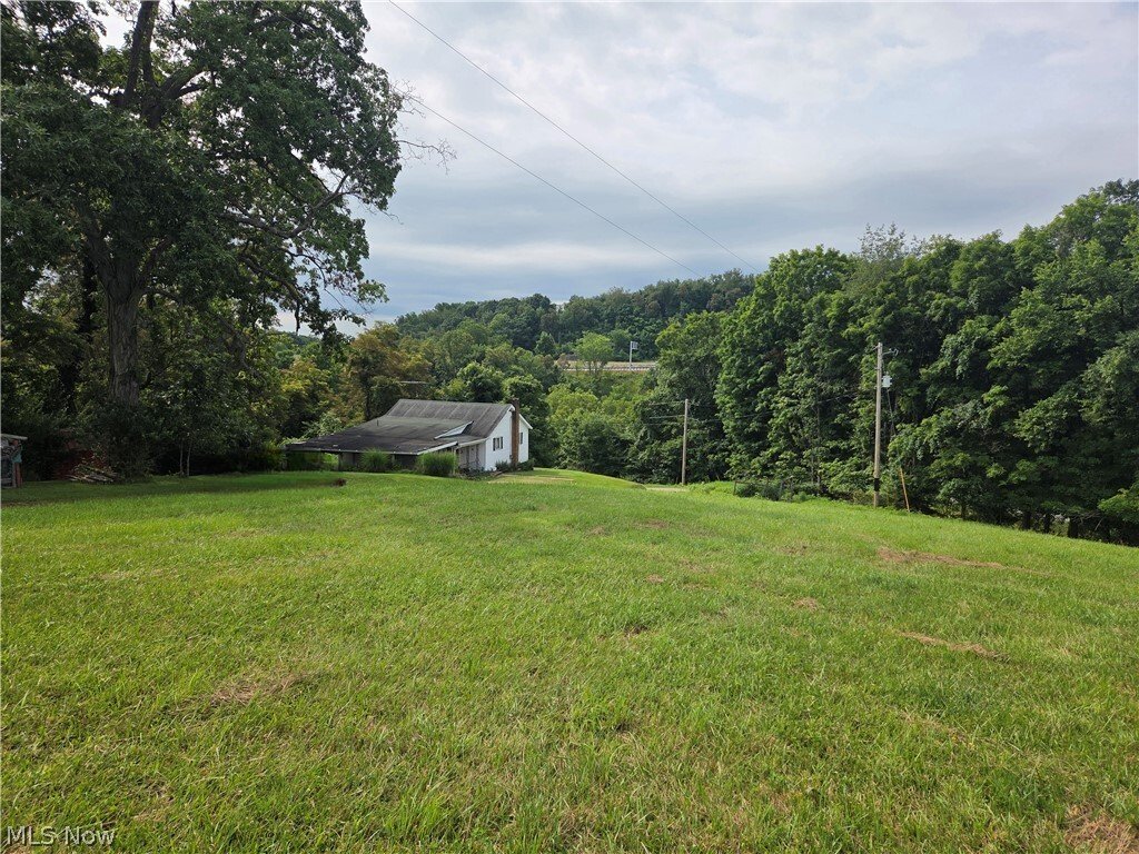 House in Saint Clairsville, Ohio, United States 2 - 18514976