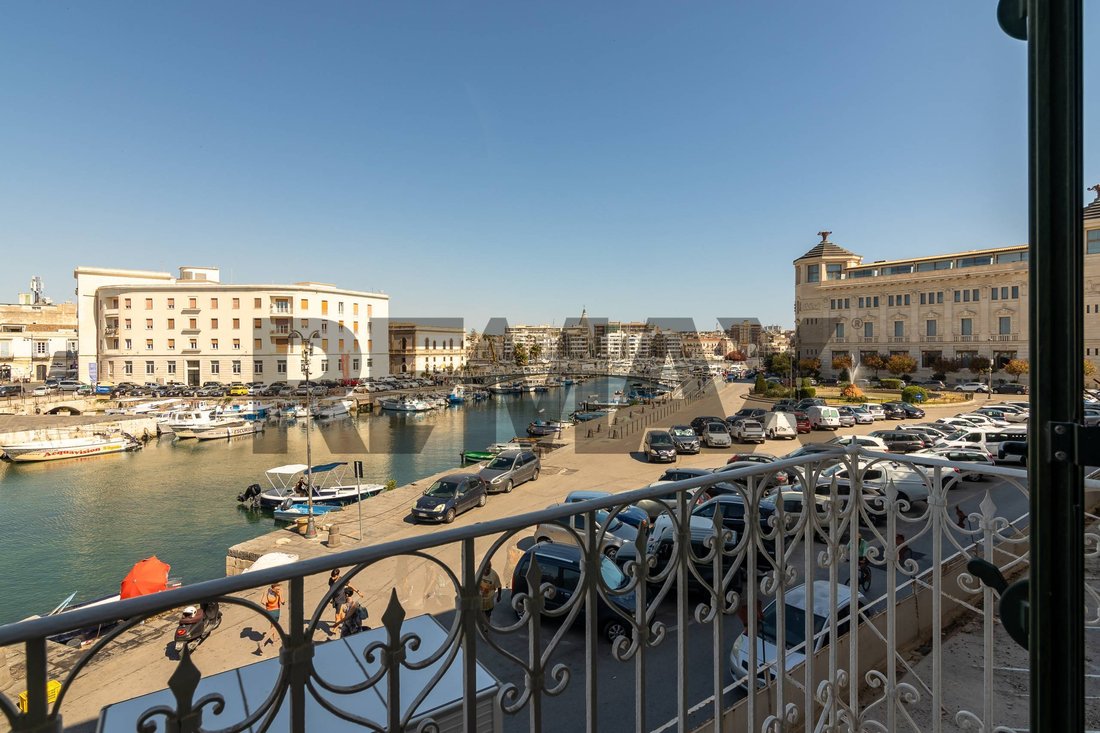 Apartment in Ortigia, Sicily, Italy 2 - 18514360