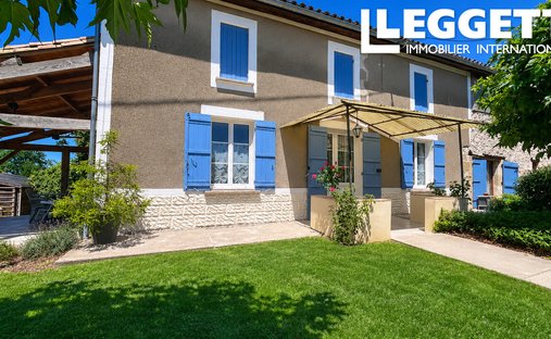 House in Lalandusse, Nouvelle-Aquitaine, France 1