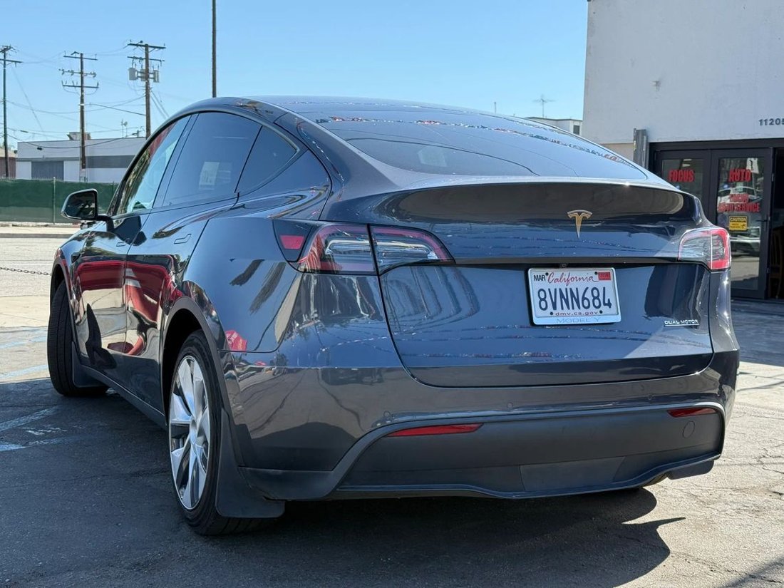 Suv in El Monte, CA, United States 5 - 18464866