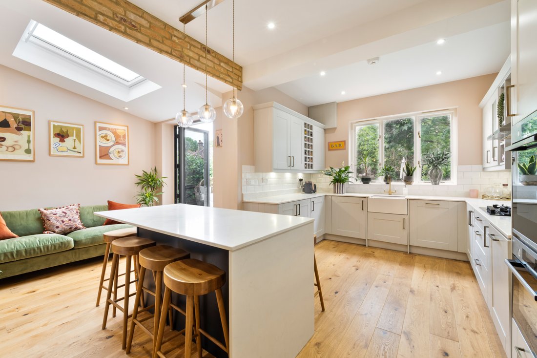 House in London Borough of Sutton, England 4 - 18515555