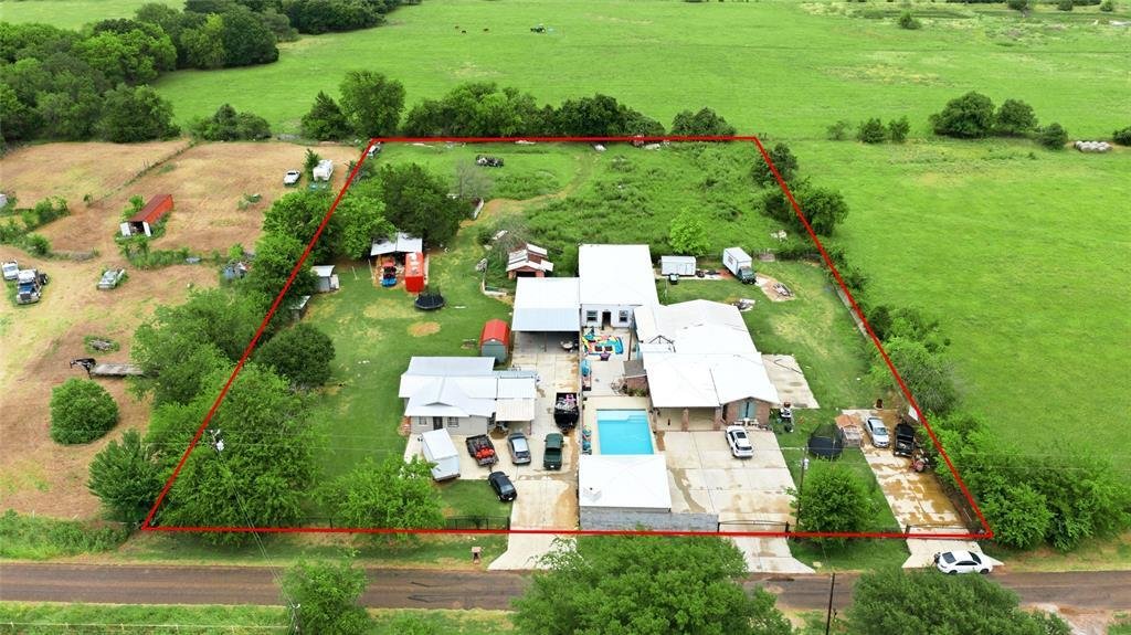 House in Tool, Texas, United States 3 - 18431958