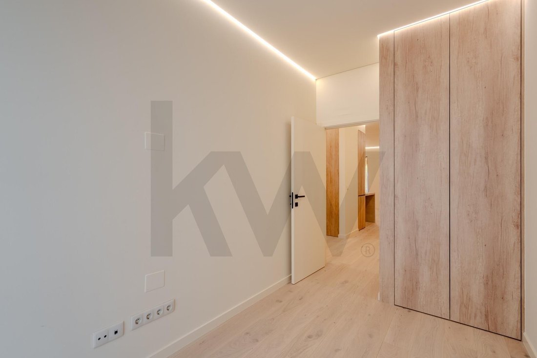 Apartment in Misericordia, Lisbon, Portugal 3 - 15718059