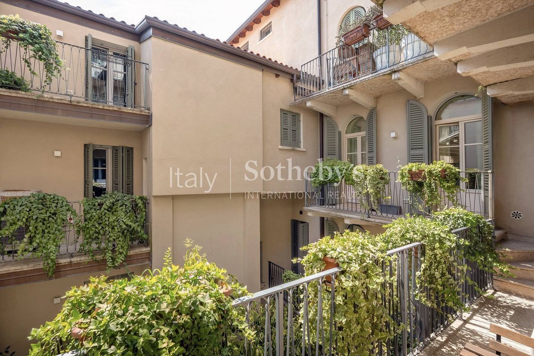 Apartment in Center, Verona, Veneto 2 - 18516695