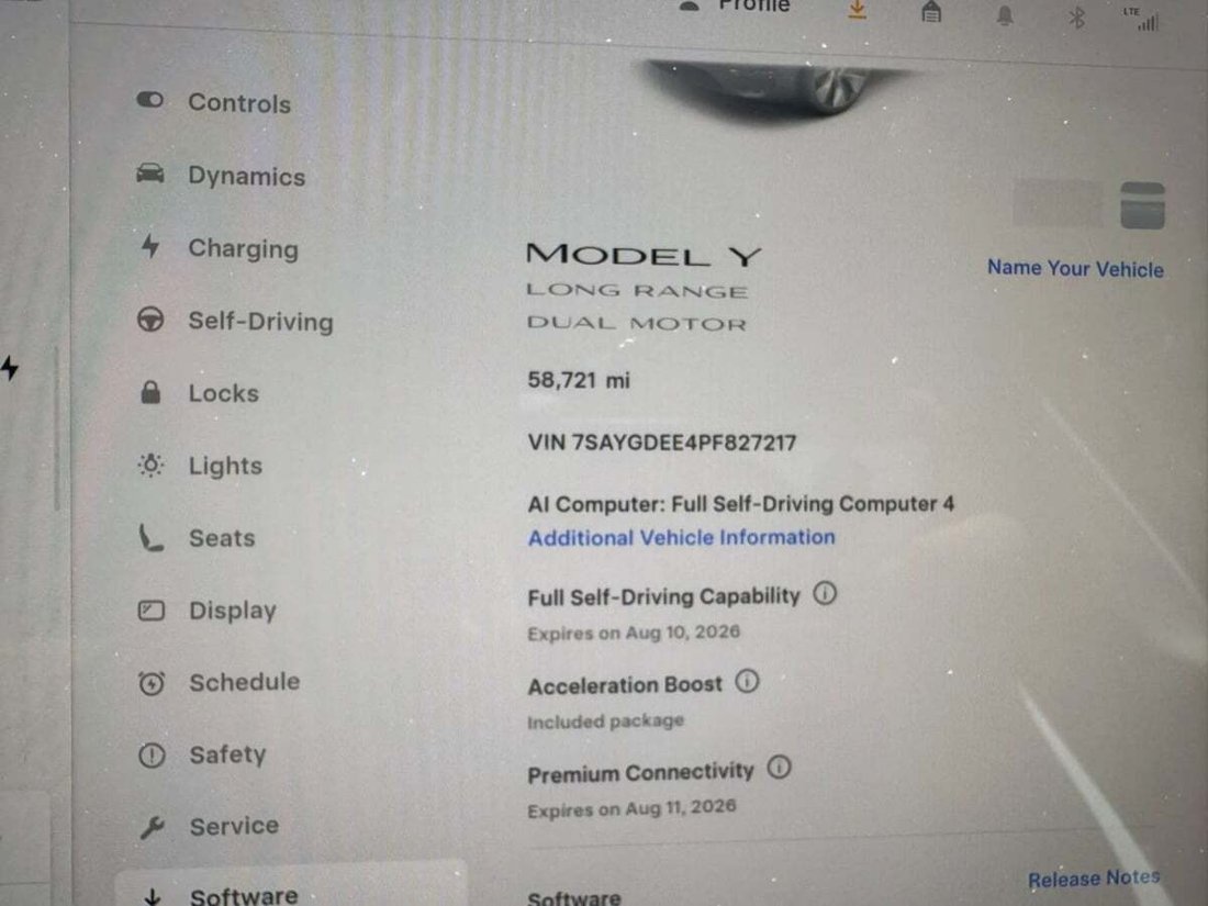 Suv in Newport Beach, CA, United States 2 - 18412271