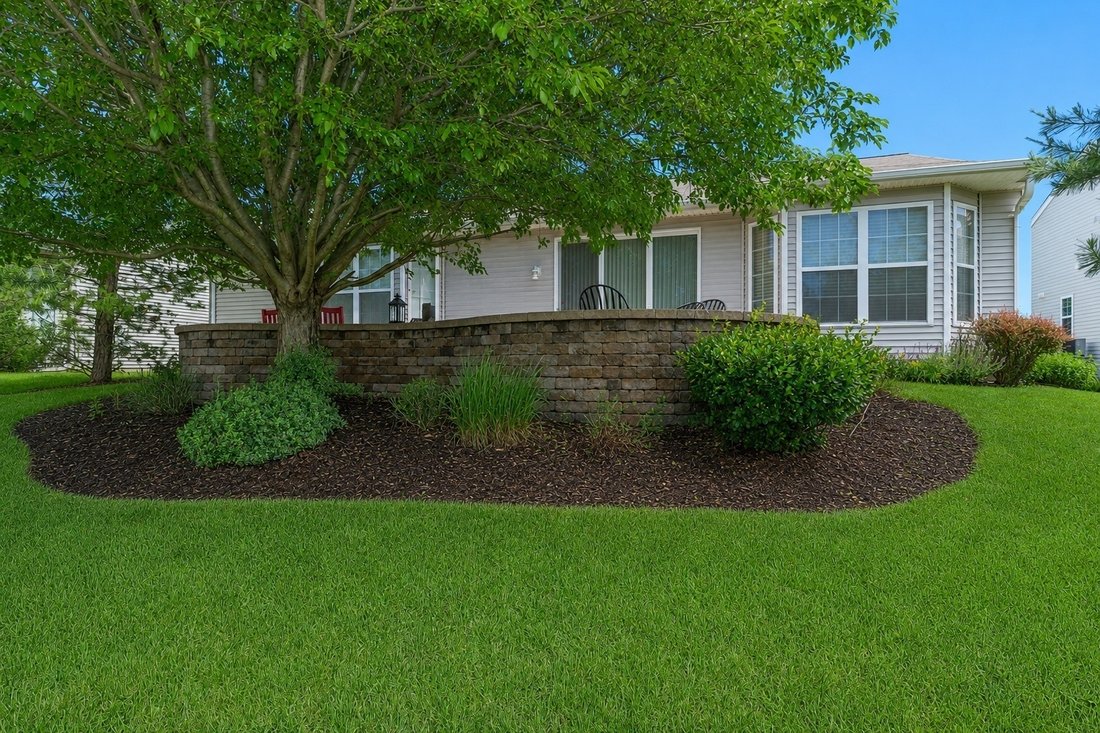 House in Huntley, Illinois, United States 2 - 18512098