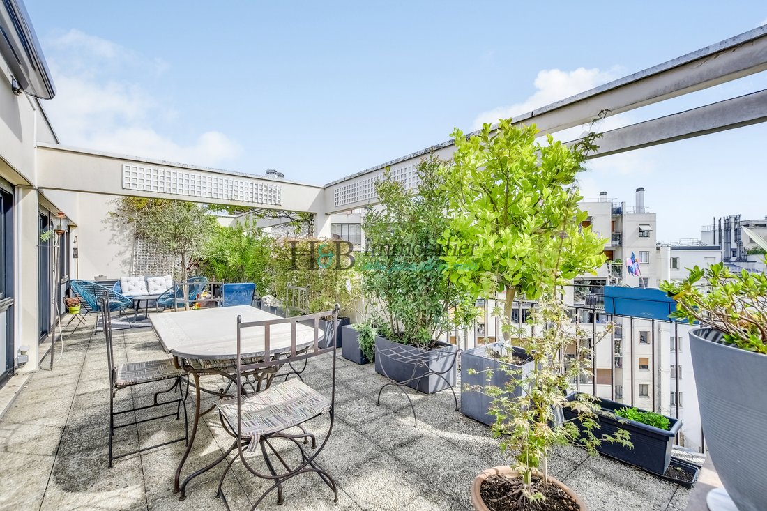 Apartment in Saint Philippe du Roule, Paris 8e Arrondissement, Paris 3 - 18511645