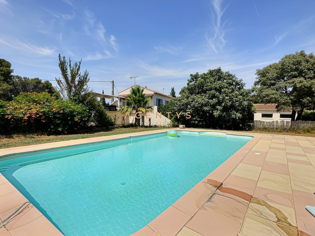 Country House in Saint-Chamas, Provence-Alpes-Côte d'Azur, France 5 - 18514664