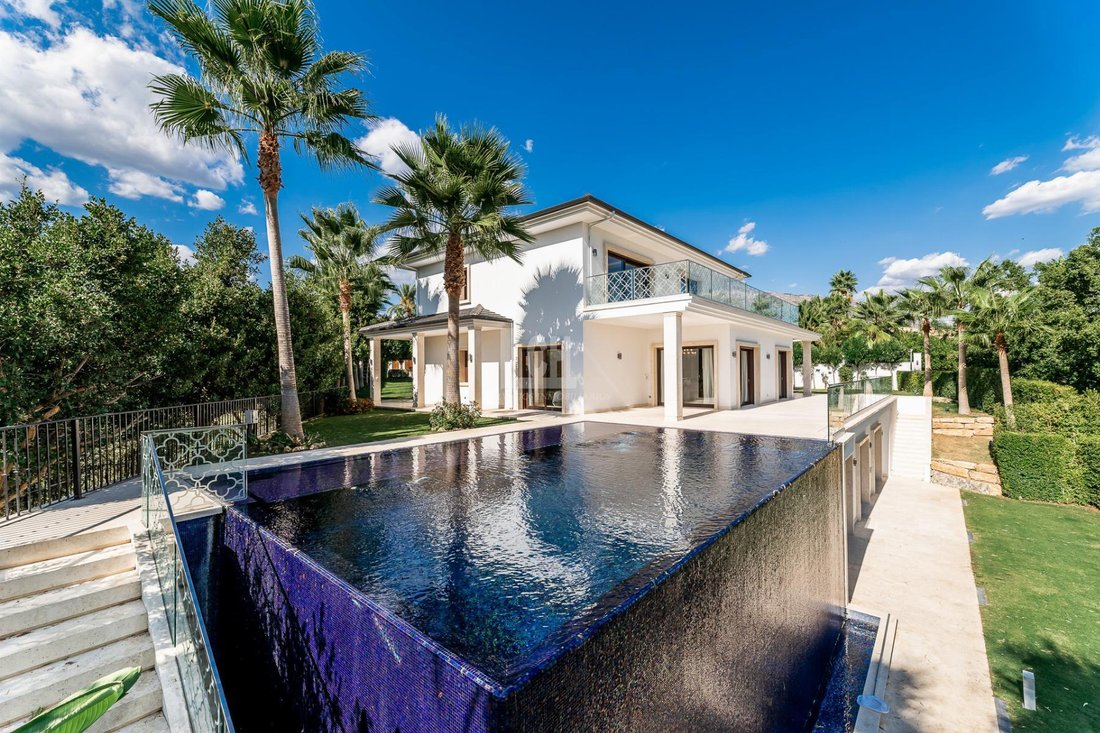 Villa in Nueva Andalucia, Marbella, Spain 1 - 18508299
