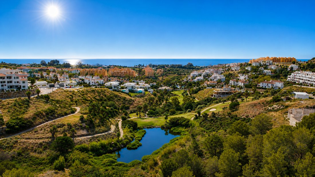Land in Estepona, Andalusia, Spain 3 - 18515511