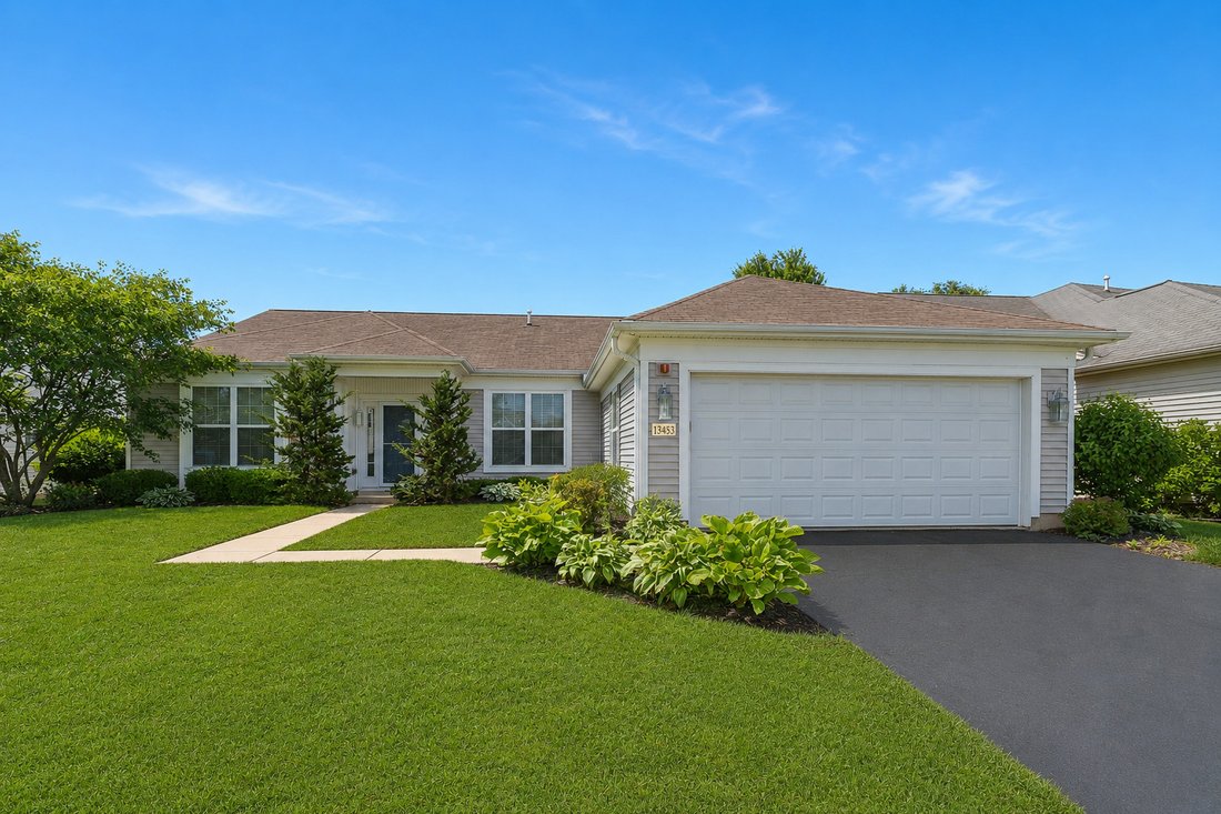 House in Huntley, Illinois, United States 1 - 18512098