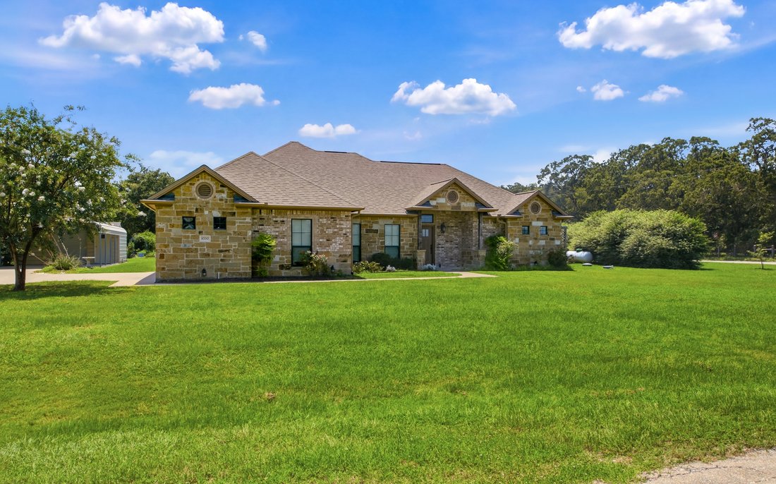 Wixon Valley, Texas, United States 2 - 18151365