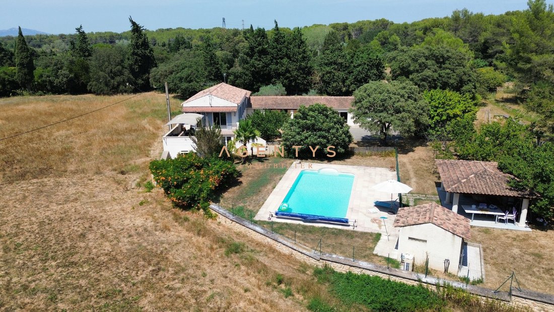 Country House in Saint-Chamas, Provence-Alpes-Côte d'Azur, France 2 - 18514664