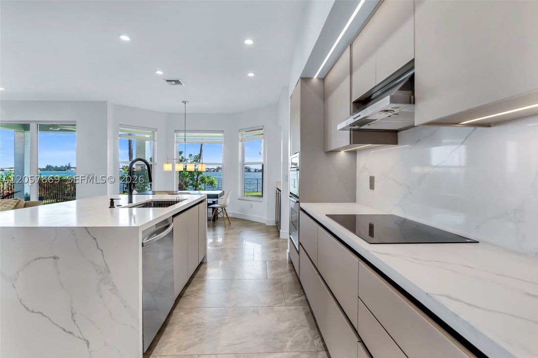 House in Miramar, Florida, United States 5 - 18509360