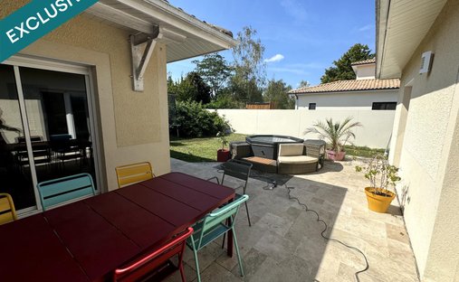House in France-L'Alouette-Jean Bart, Pessac, France 1