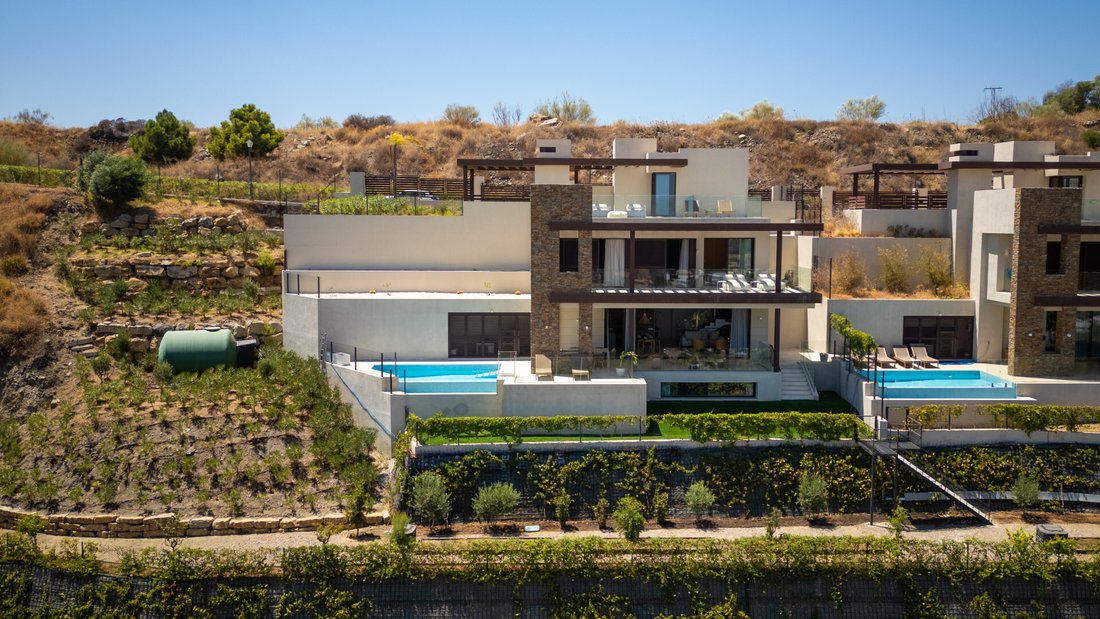 Villa in Benahavis, Andalusia, Spain 1 - 18508253