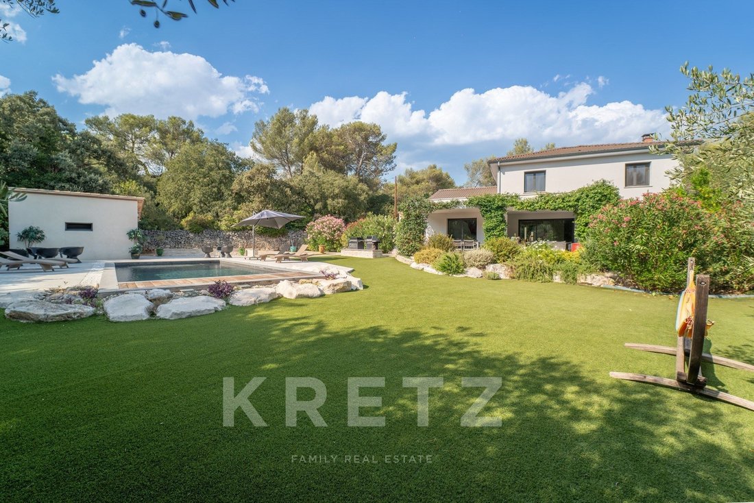 Villa in Camplanier, Nimes, France 2 - 18509489