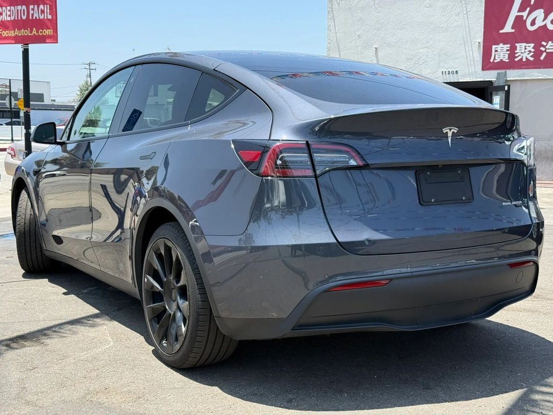 Suv in El Monte, CA, United States 5 - 18279219