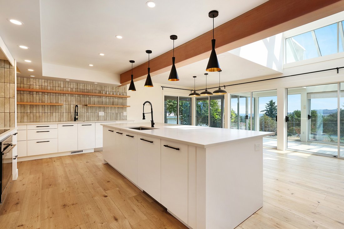 House in Nanoose Bay, British Columbia, Canada 4 - 18510625